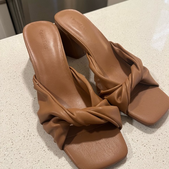 Open Edit Cora Heel Sandal - Picture 3 of 5